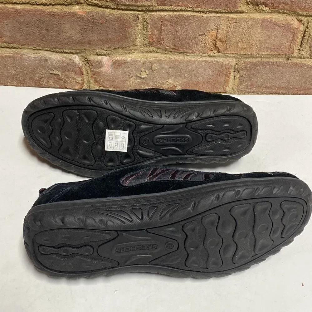 Skechers Relaxed Fit Black & Pink Memory Form Sneakers Size 9.5 NEW